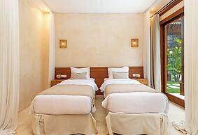 Alea Estate by Villa Finder