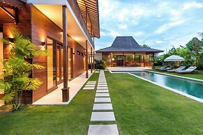 Alea Estate by Villa Finder