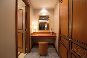 Krungthep Wing Apartment