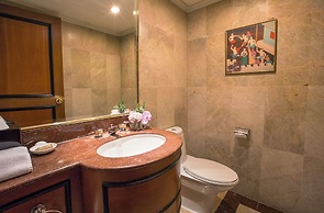 Krungthep Wing Apartment