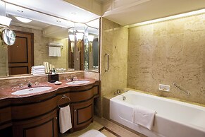 Krungthep Wing Apartment