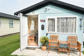 Host Stay Two Hoots Chalet