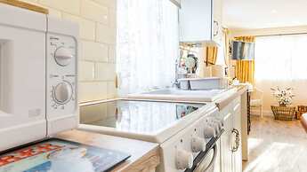 Host Stay Two Hoots Chalet