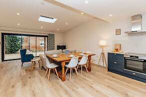 Home Farm Holiday Homes - Sleeps 26 - From 1415 Per Night