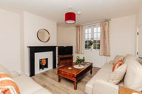 Home Farm Holiday Homes - Sleeps 26 - From 1415 Per Night