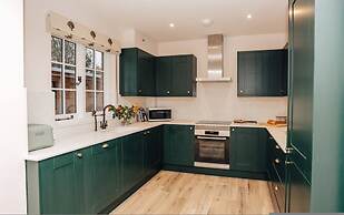 Home Farm Holiday Homes - Sleeps 26 - From 1415 Per Night