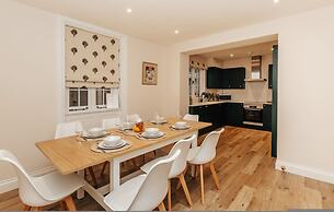 Home Farm Holiday Homes - Sleeps 26 - From 1415 Per Night