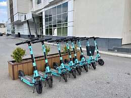 18th Floor Secure Luxury Condo With Pool & Fitness Included In Price