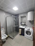 18th Floor Secure Luxury Condo With Pool & Fitness Included In Price