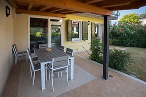 Elegant Lake Garda Villa With Garden