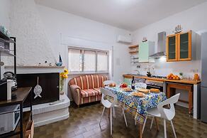 Sunshine Escape Villa In Porto Cesareo