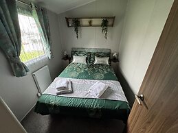 Berwick-upon-tweed - Caravan - Sleeps 6 - Parking