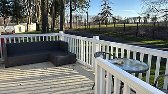 Berwick-upon-tweed - Caravan - Sleeps 6 - Parking