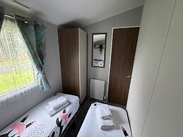 Berwick-upon-tweed - Caravan - Sleeps 6 - Parking