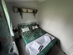 Berwick-upon-tweed - Caravan - Sleeps 6 - Parking