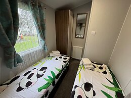 Berwick-upon-tweed - Caravan - Sleeps 6 - Parking