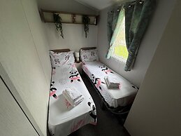 Berwick-upon-tweed - Caravan - Sleeps 6 - Parking