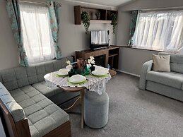 Berwick-upon-tweed - Caravan - Sleeps 6 - Parking