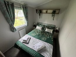 Berwick-upon-tweed - Caravan - Sleeps 6 - Parking
