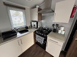 Berwick-upon-tweed - Caravan - Sleeps 6 - Parking