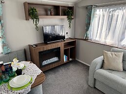 Berwick-upon-tweed - Caravan - Sleeps 6 - Parking
