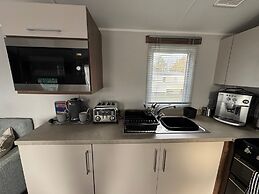 Berwick-upon-tweed - Caravan - Sleeps 6 - Parking