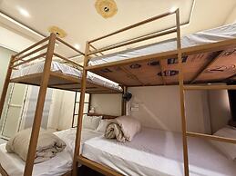 Hotel Vrajraj Palace