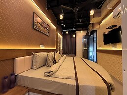 Hotel Vrajraj Palace