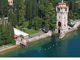 Lovely Flat With Shared Pool and Amazing Lake View