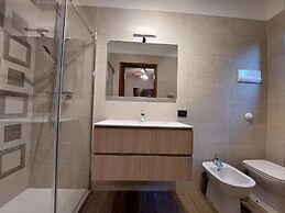 Lovely Flat With Shared Pool and Amazing Lake View