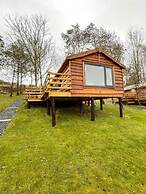 1 Bedroom Log Cabin in Parc Pen y Bryn Sleep 2/3