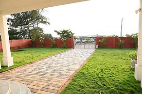 Saroja Villa by Monarch Stays