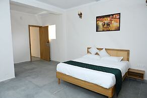 Saroja Villa by Monarch Stays