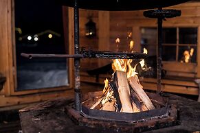 Mökit & Camping Peurasuvanto