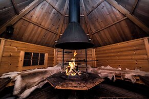 Mökit & Camping Peurasuvanto