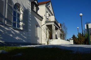 Pałac i Folwark Ńemino