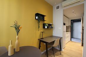 Solo STU apt TAU By Sea N Rent - C Bldg.