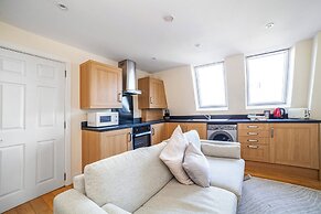 Perfect 3-Bed Flat in North London