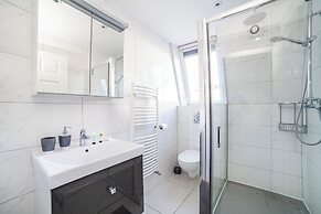 Perfect 3-Bed Flat in North London