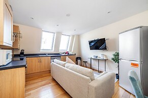 Perfect 3-Bed Flat in North London