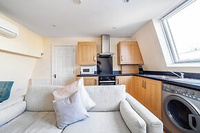 Perfect 3-Bed Flat in North London