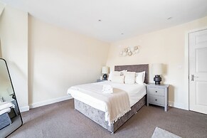 Perfect 3-Bed Flat in North London