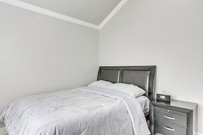 Community Pool & Courts: Missouri City Gem w/ Yard