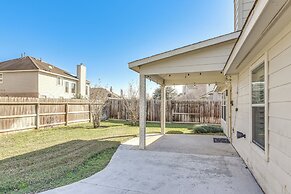 Community Pool & Courts: Missouri City Gem w/ Yard
