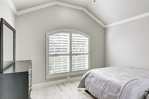 Community Pool & Courts: Missouri City Gem w/ Yard