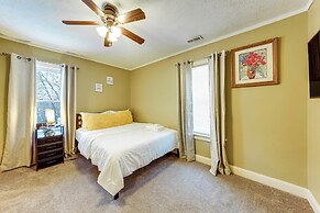 2 Mi to Dtwn: Spacious Apartment in Joliet