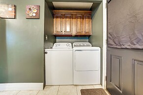 2 Mi to Dtwn: Spacious Apartment in Joliet