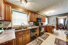 2 Mi to Dtwn: Spacious Apartment in Joliet