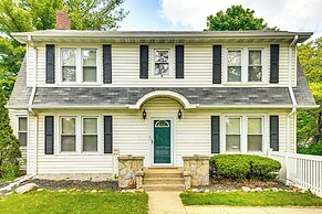 2 Mi to Dtwn: Spacious Apartment in Joliet