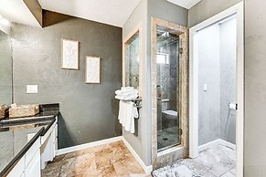 3 Mi to Downtown Mcallen: Quiet Home w/ Pool